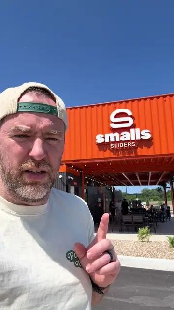 Small’s Sliders is now open in Lee’s Summit!  Tiny burgers packed with BIG flavo