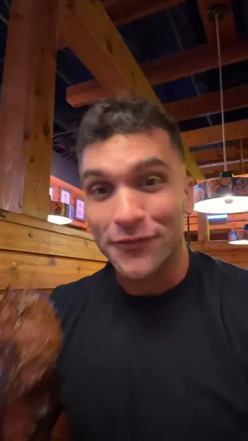@texasroadhouse 40 ounce sirloin and only $49.99 ask for the chief he will cut y