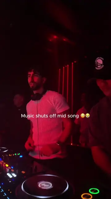 DJ’s WORST NIGHTMARE  @Stylez with the save 👏🎤 #dj #fyp #mc #gonewrong #djvira