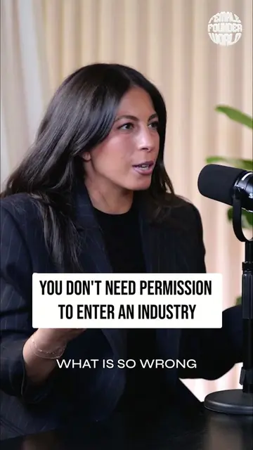 How @capsulewd founder, @ashley.raso broke into fashion without a fashion backgr