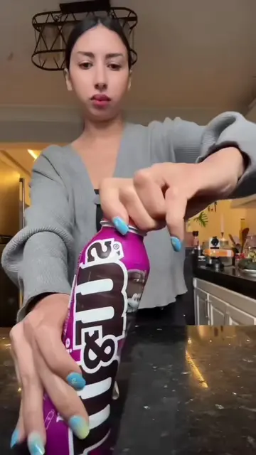 M&m’s Brownie Iced Latte 🍫☕️ #food #asmr #coffee #latte #mukbang 