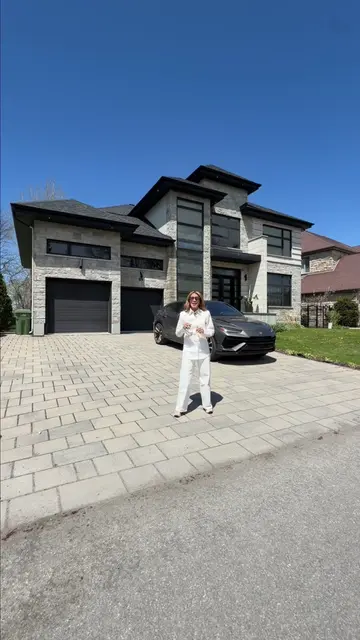 This is what you can get for under $3,000,000 in Candiac, QC 🏡✨ #realestateagen