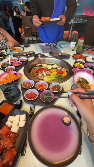 Replying to @Kaitlyn | Concerts & Travel Everything I ate on my Virgin Voyages s