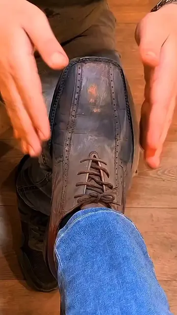 #shoecleaner #asmr #leathercleaning #asmrcleaning 