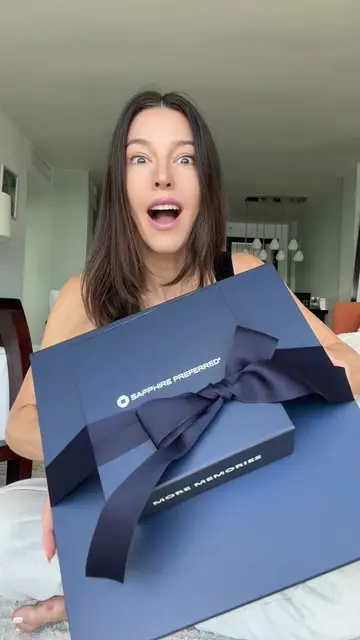 📦 Unbox this @Chase Sapphire gift with me to celebrate the refresh of the Chase