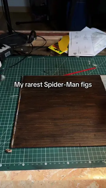 Who are they ? 👀 #spidermancustom #customactionfigures #figtok #marvellegends #