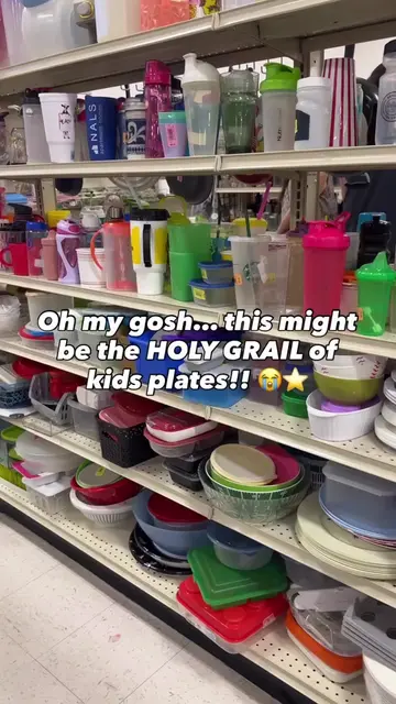 I genuinely think I just thrifted the holy grail of kids plates… 😭⭐️ I cannot f