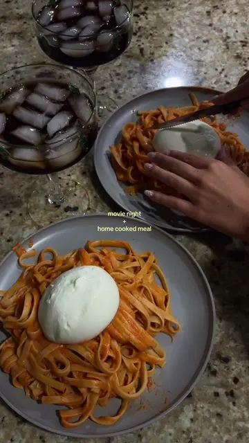 vodka pasta !! 🍝🍝#cooking #vodkapasta #italianfood #datenight #movienight 