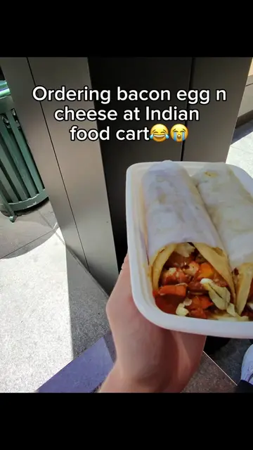 Ordering a bacon egg n cheese 🍳🥓 at Indian food cart😭😂 #nyc #indianfood #foo