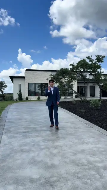 🤯 This is what a true Texas dream home looks like 🏡🔥 Sitting on a full 1-acre