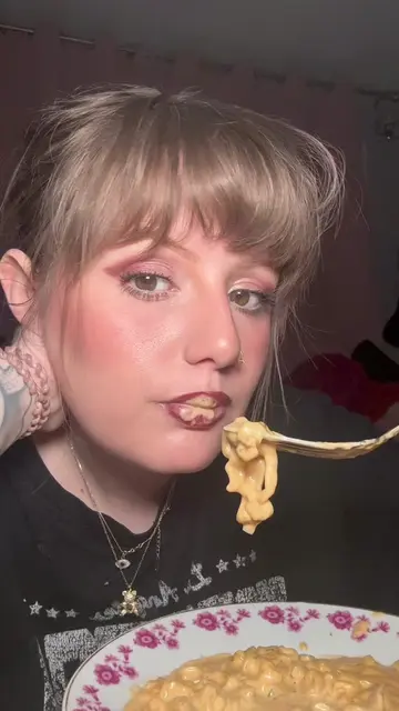 did it pass? 🤔 they need (both) these on love island fr  #buldakramen #lipstain