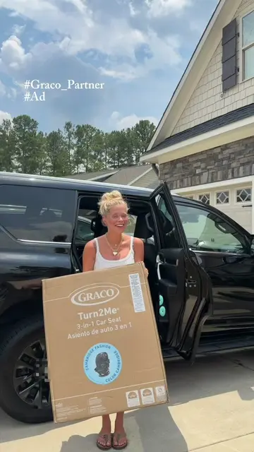 Eekkk it is wild seeing a car seat in our car🥺 So so excited about our @graco b
