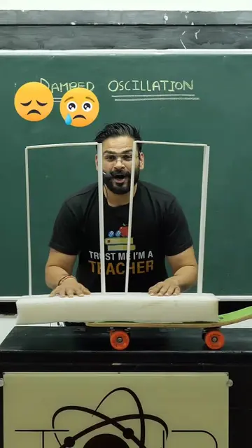 Damped oscillation samjha ? #experiment #crafting #howtotiktok #LearnOnTikTok #s