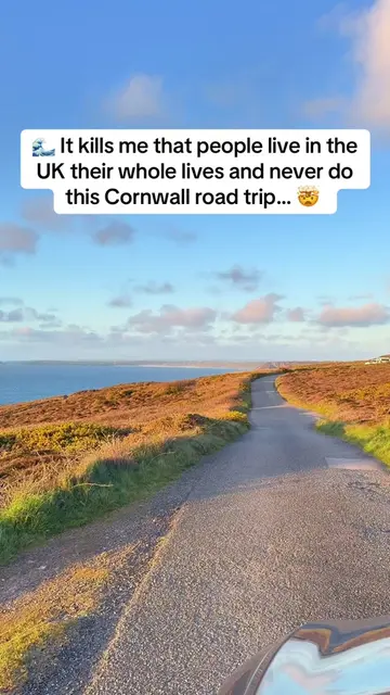 Save this for your road trip planning 👇🏼🚙🌊 Cornwall is absolutely breathtaki