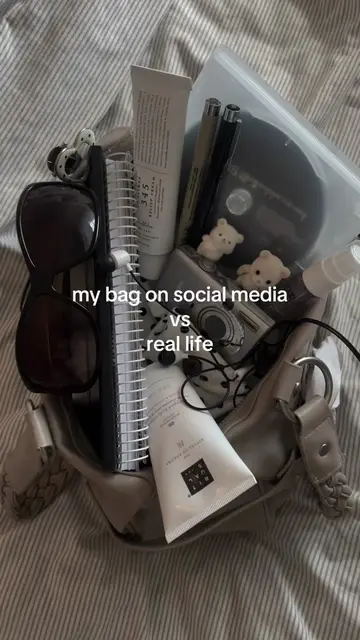 My bag on social media vs real life~ ꩜ּ ֶָ֢. #quietlife #日常 #whatsinmybag #digit