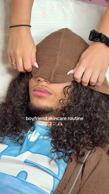 Boyfriend skincare 👩‍❤️‍👨 #skincare #boyfriend #skincareroutine #asmr #SelfCar