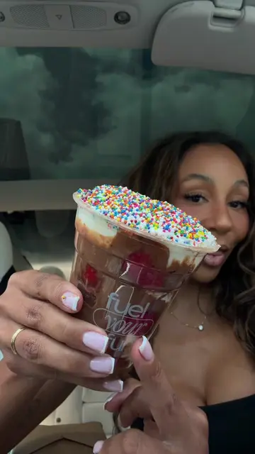 Literally the perfect sweet treat for the summer 🤭🩷 @Café Zupas #dallaseats #d