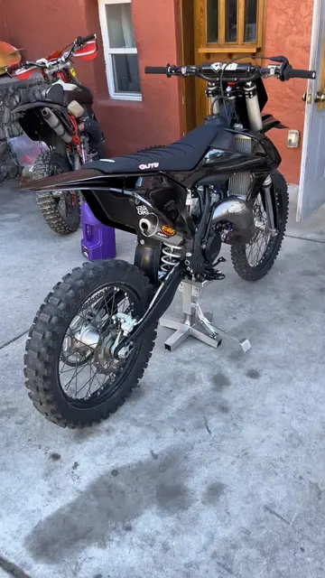 Can you guess what my second color will be😈🤷‍♂️ #mototok #viral #dirtbike #bui