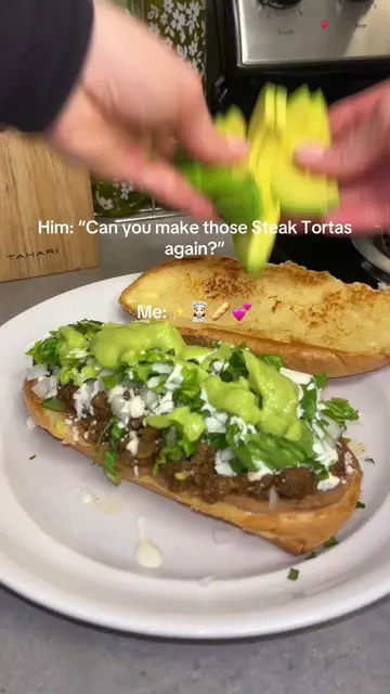 Lovee Tortas de Asada🤤🥑🌯 #mexicanfood #groundbeef #DinnerIdeas #FoodLover #ta