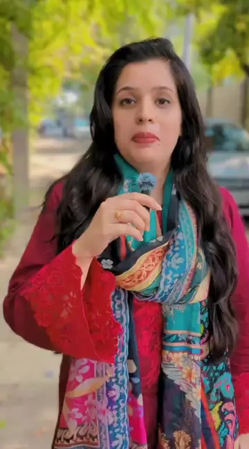 Itni heavy embroidery dekh ke lagta hai studio mein shoot hua hoga... lekin yeh 
