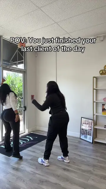 It really be like that😭🫠😂  #medspa #medspahumor #foryoupage #SelfCare #back 