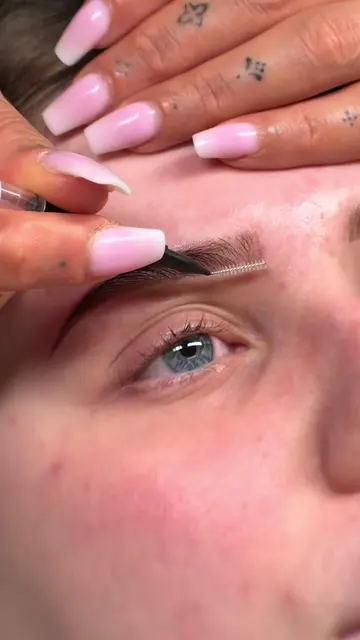 CLEAN BROWS 😮‍💨 #browartist #browlamination #brows #fyp #fürdich 