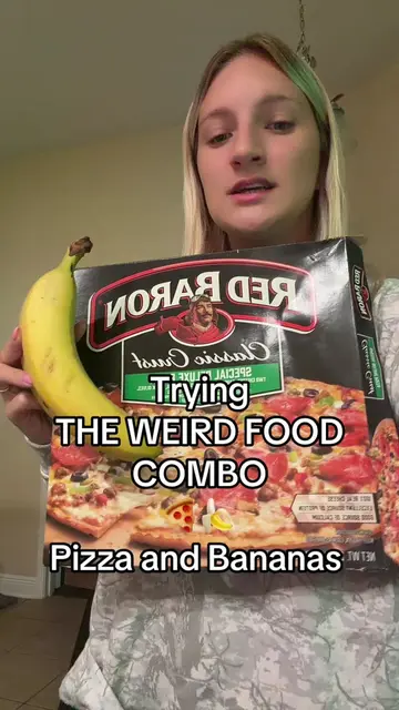 Trying the weird food combo: Pizza and Bananas #weirdfoodcombos #viral #foodcomb