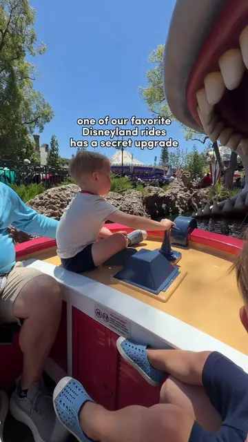My kids finally felt old enough to try :) you have to try this on your next visi