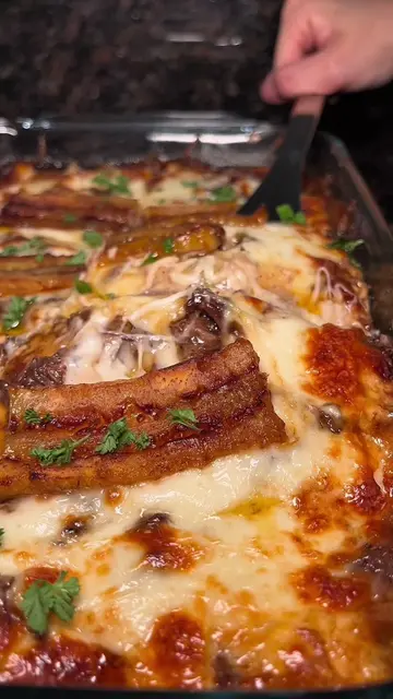 Jamaican Oxtail Lasagna Oxtail marinade: * 5 lb oxtail * 1/3 cup green seasoning
