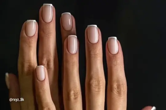you can never go wrong with french tips.   #nailinspo #nail #rxyz_9k 
