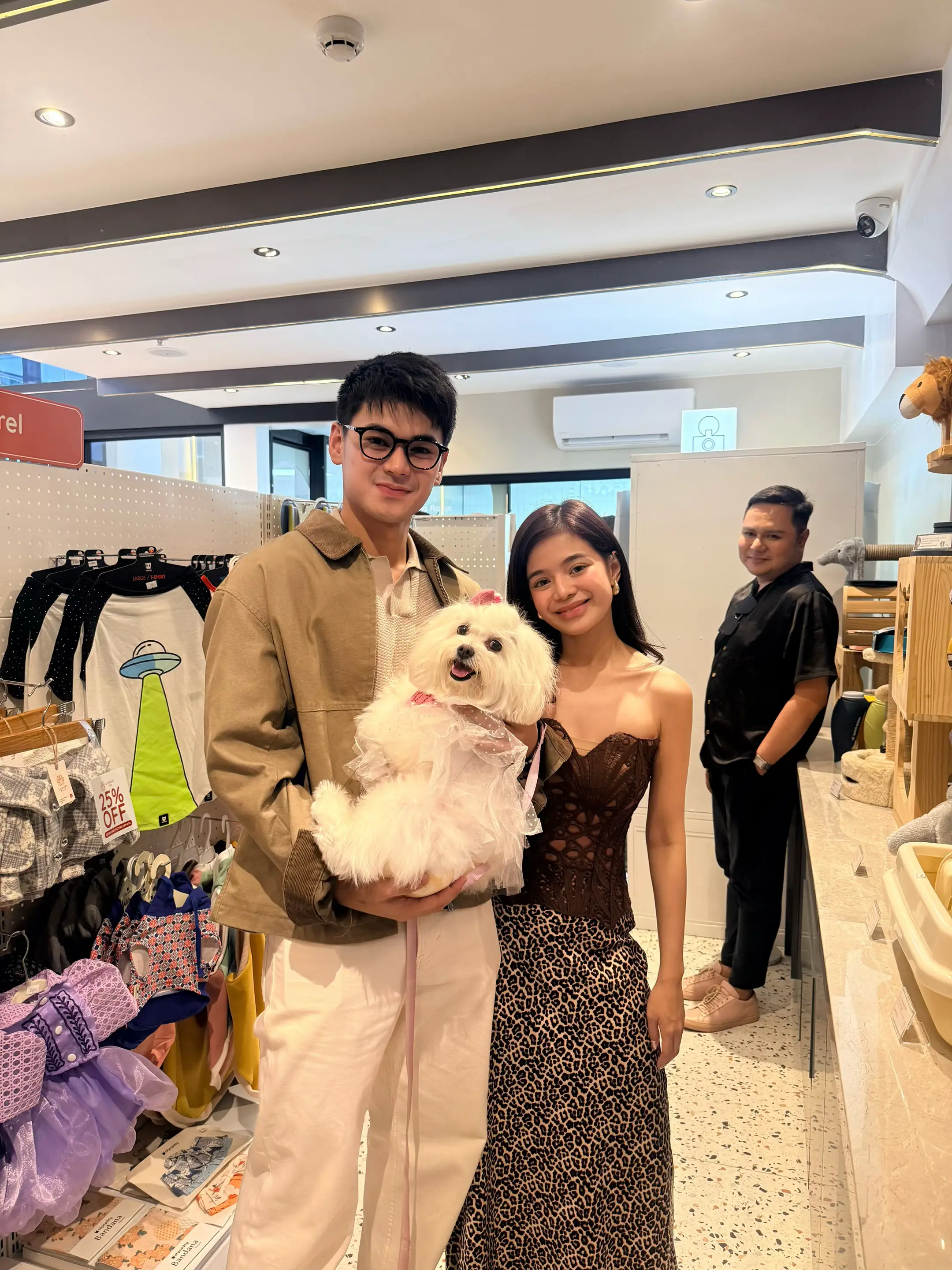 with BIANCA DE VERA and DUSTIN YU ♥️  📍Luxuri Pets, Parqal Mall 