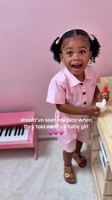 should’ve seen my face when they told me it’s a baby girl 💗 #girlmom #momtok #t