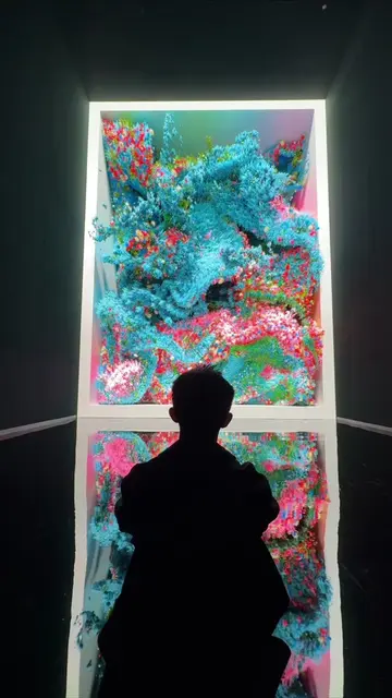 LA’s newest immersive museum @Dataland 💿💾🍃 Created by @Refik Anadol, this new