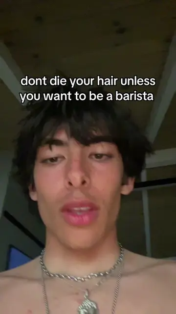 am i wrong? #dyedhair #barista #real #yap #hottake 
