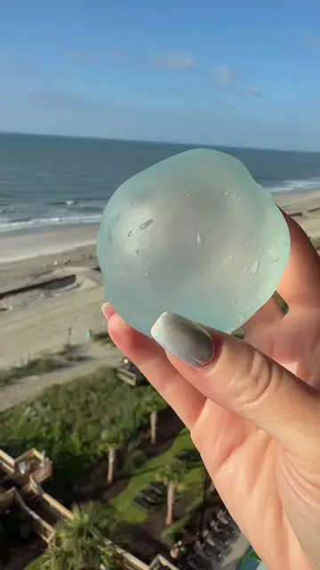 Yes it’s REAL! Coconut oil stress relief ball is legit AF #StressRelief #SummerD