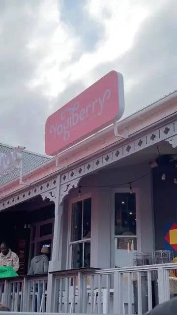 soft sweet day with @Yogiberry_sa ❤️a new ice cream place to try out in Florida 