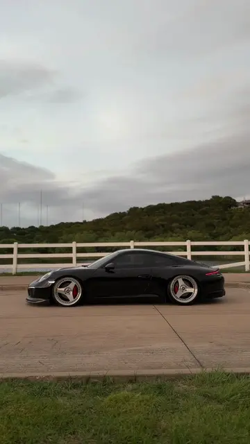 Hardest out 🖤 #porsche #porsche911 #991 #stance #bagged 