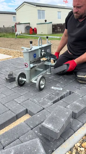 @Probst #probst #blockcuttin #pavingcontractors #london #viralvideos 