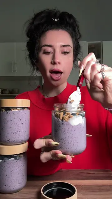 Blueberry cheesecake blended chia seed pudding!!  Ingredients 1 cup frozen blueb
