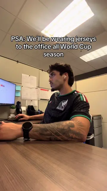 Mexico winning today! 🇲🇽 #mundial #fyp #office #worldcup #mexico (recorded off