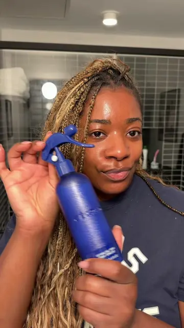 Trying out the viral @CÉCRED Detangling Spray and omgggg it’s so good you guys!!