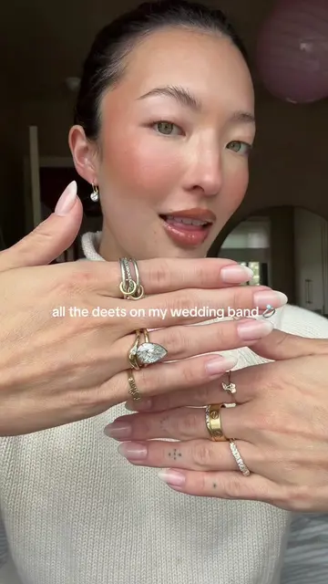 Jewelry tour ft my wedding band! It's a gorgeous curve band with a tiny pear dia