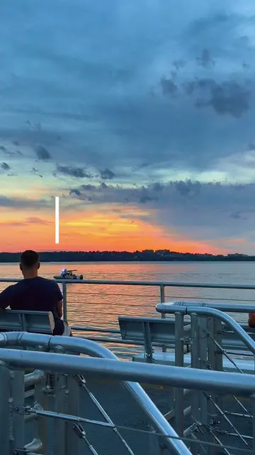 Under $100 DC date idea ✨ Two tickets on the DC Water Taxi from DC The Wharf —> 