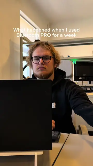 I wore a do not disturb light on my desk for 7 days straight. 👀 Day 1: people i
