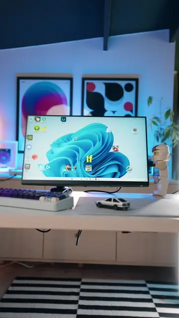 Yo clean your desktop up man 🥲 a clear pc is a clear mind 🙂‍↕️  you can do a l