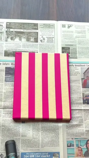 the technique 👁️👄👁️ #paintingstripes #stripes #acrylicpaint #paintingtips 