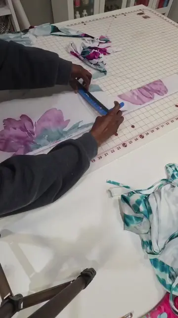 Straps added✅️ Hemmed ✅️ Fit like a glove 🤏🏾 Sundress...COMPLETED!  #sundress 