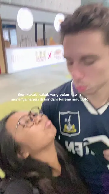 Yg belum pernah LDR ini namanya nangis di bandara ya 😭 #couple #pacarbule #mixe
