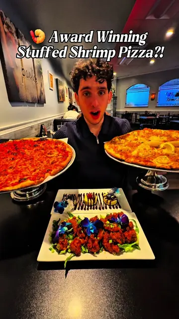 Trying the “Award Winning” Stuffed Shrimp Pizza from Tipsy Tomato in Derby Conne