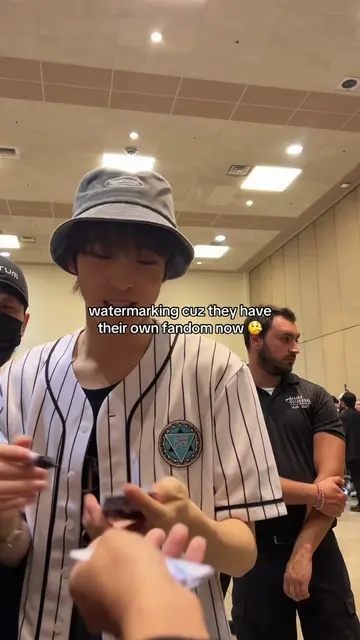 not for free ☝️🙂‍↔️ @ATEEZ_Official  #ateez #yunho #atiny #kpop #fyp 